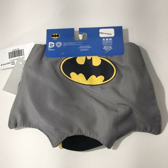 DC Comics Batman Diaper Cover 6-12 Months With Detachable Cape Black Gray Yellow - Picture 2 of 12